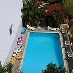 Ξενοδοχείο με διαμερίσματα Minas