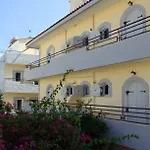Ξενοδοχείο με διαμερίσματα Minas 2*